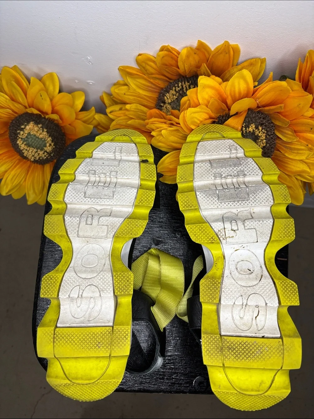Sorel Women's KINETIC™ AURA Y Strap Platform Sandals Size 8.5